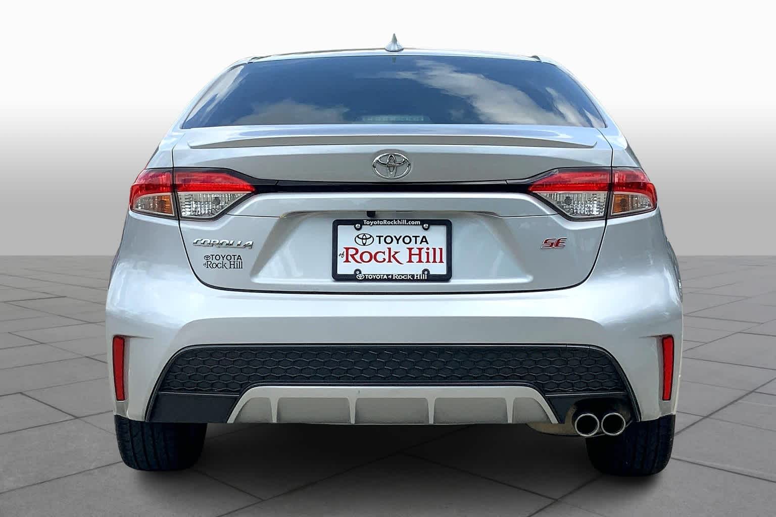 2022 Toyota Corolla SE photo 3