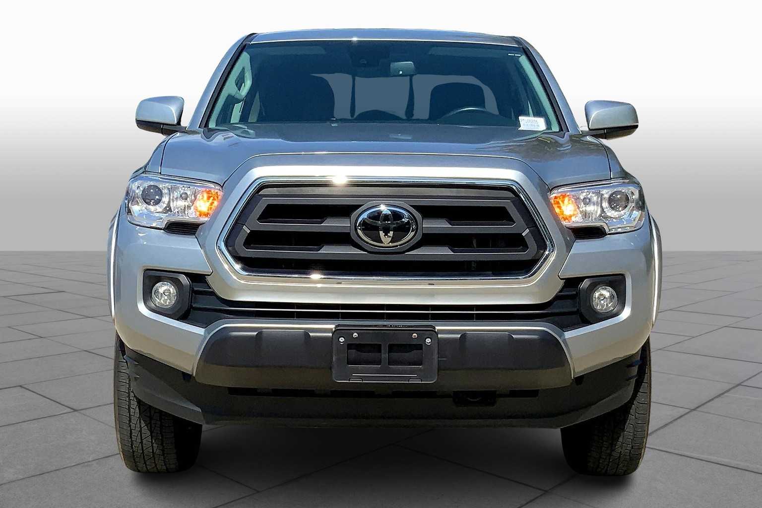 2023 Toyota Tacoma SR5 Double Cab V6 photo 2