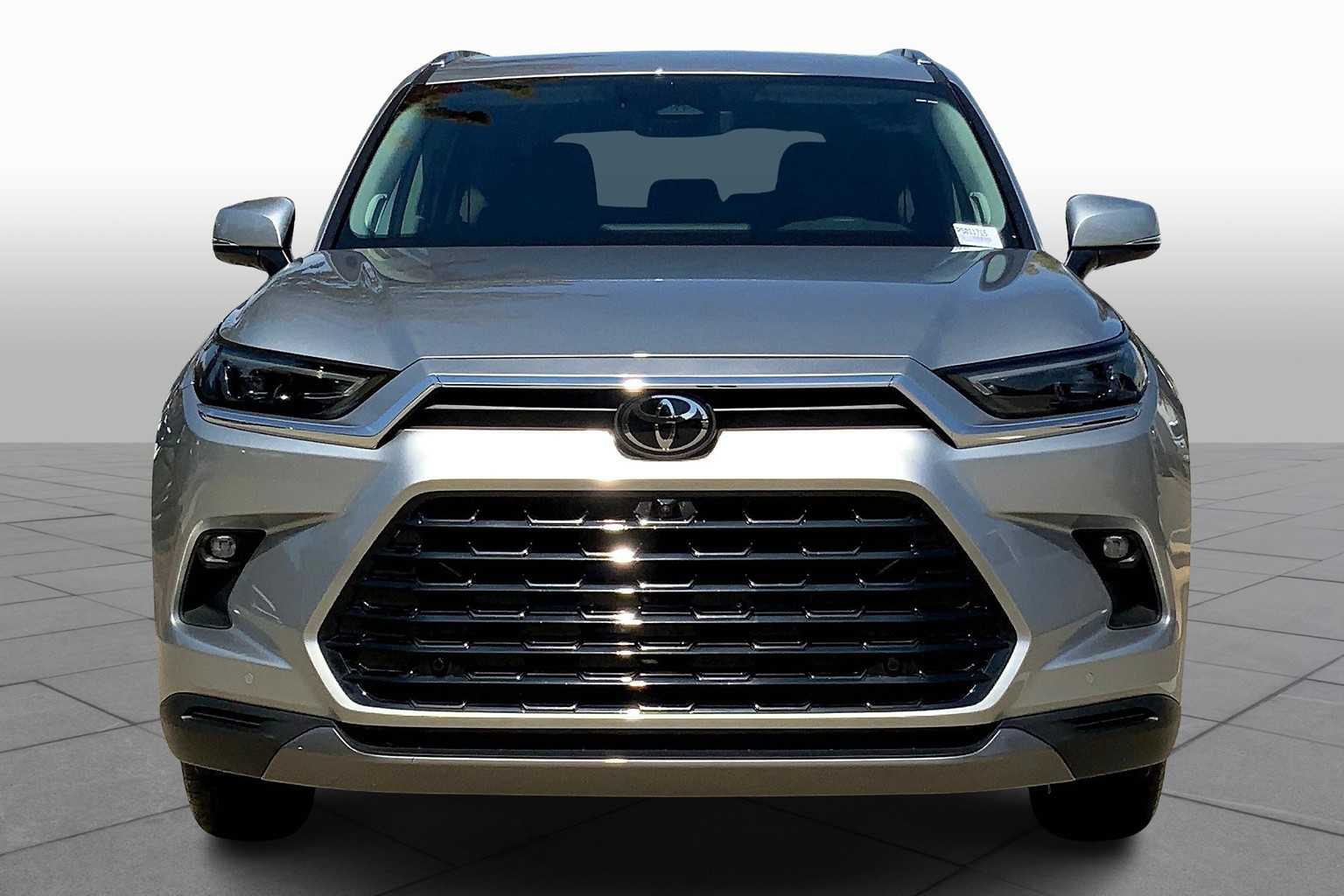 2024 Toyota Grand Highlander Limited photo 2
