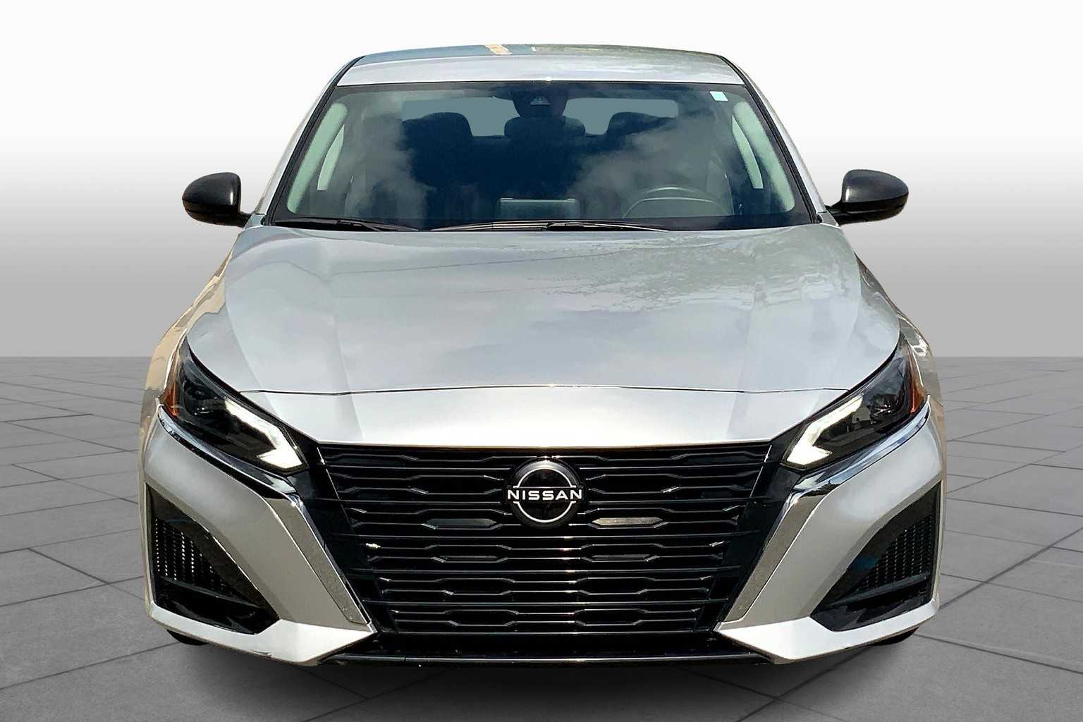 2024 Nissan Altima 2.5 SV photo 4