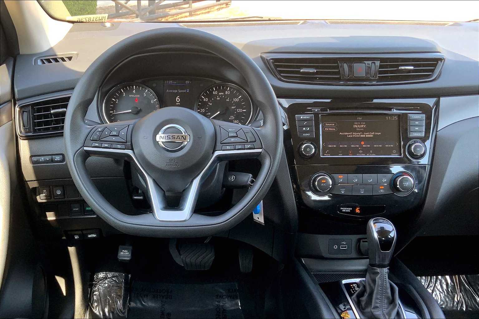 2021 Nissan Rogue Sport S photo 4