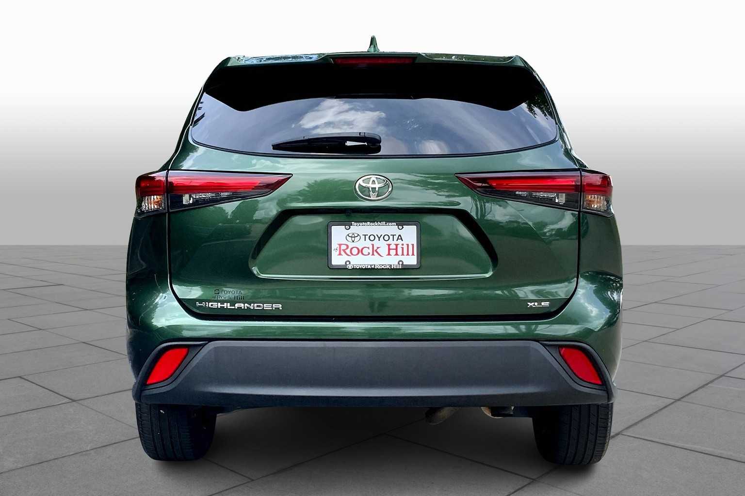 2024 Toyota Highlander XLE photo 3