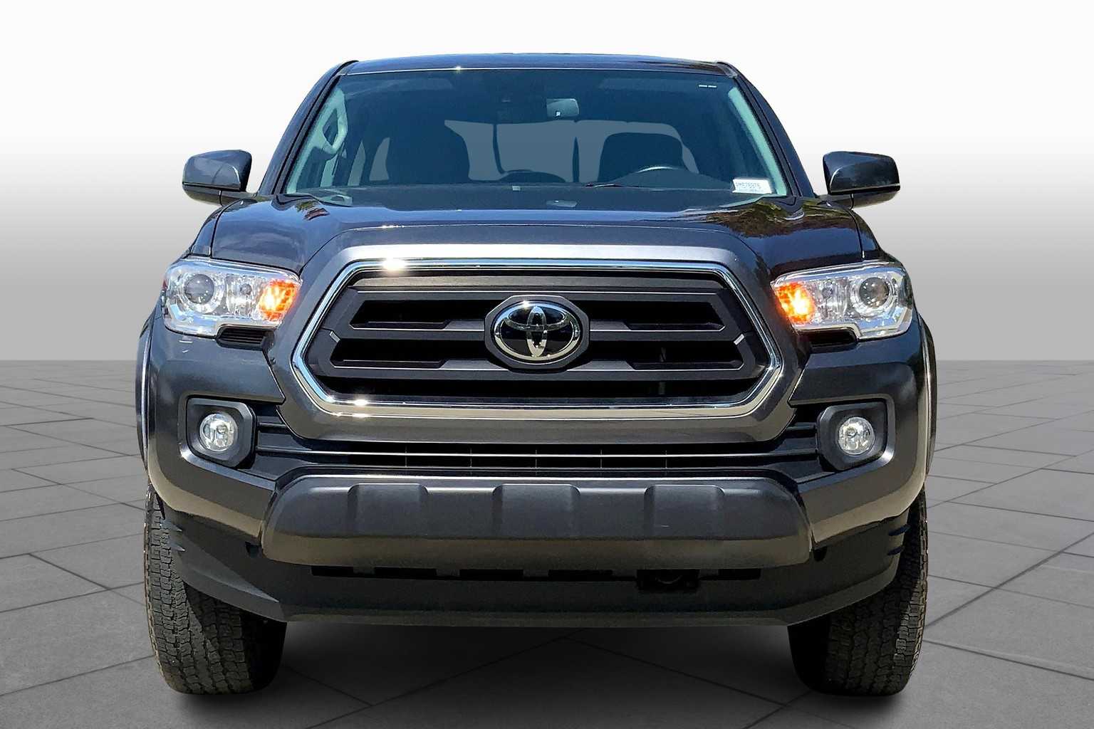 2023 Toyota Tacoma SR5 Double Cab V6 photo 2