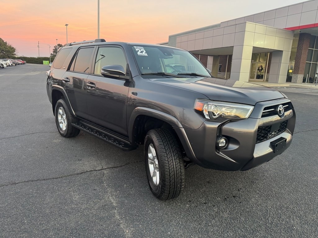 2022 Toyota 4Runner SR5's photo
