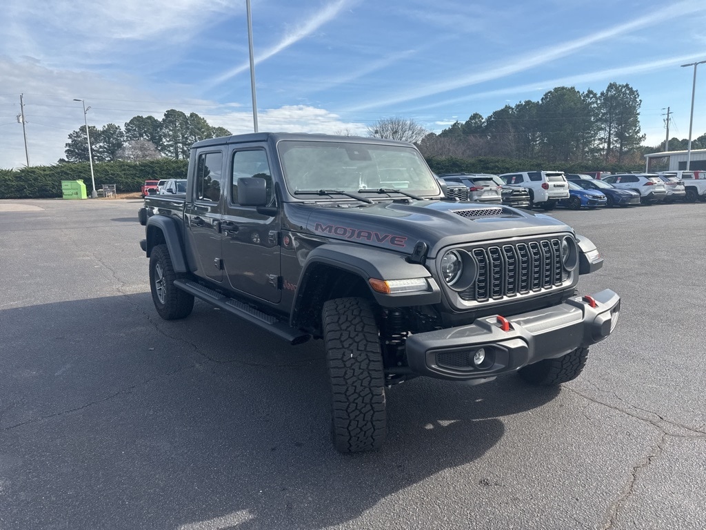 2025 Jeep Gladiator Mojave's photo