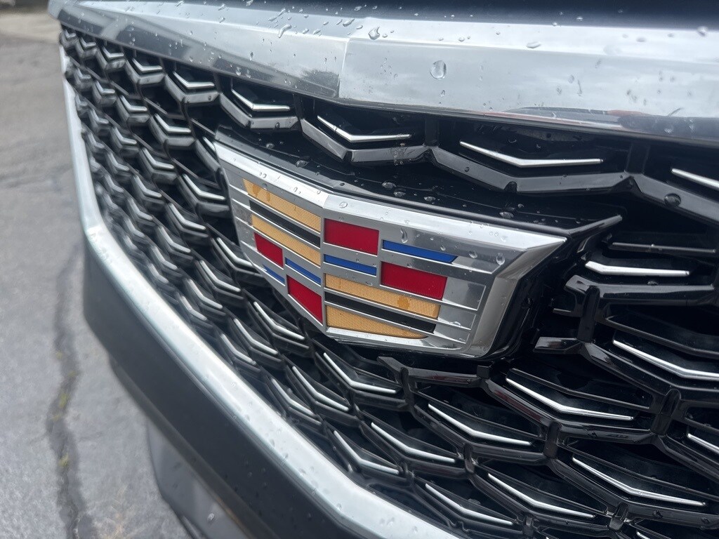 2024 Cadillac XT4 Premium Luxury photo 4
