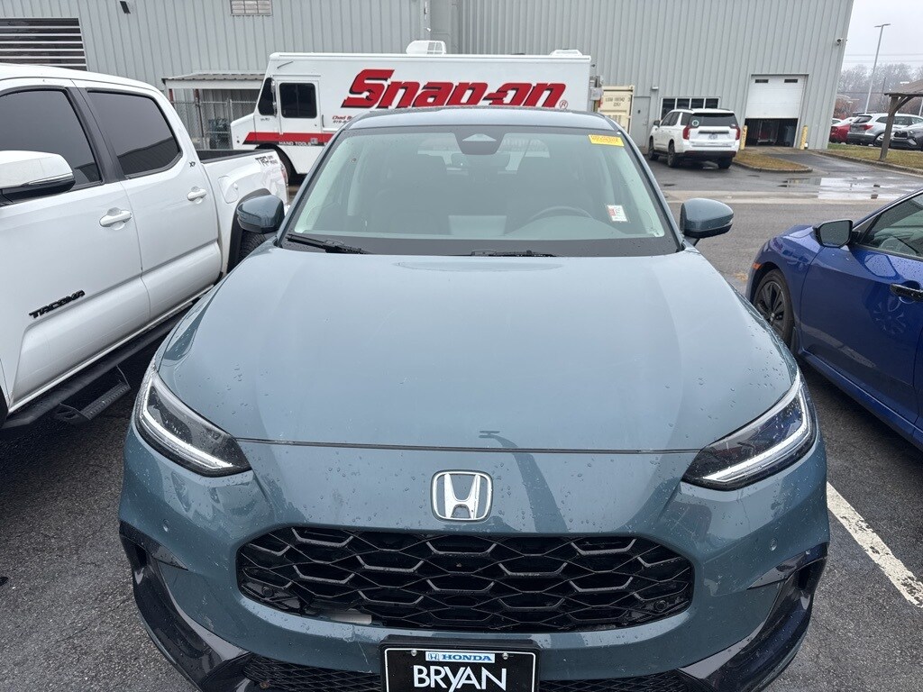 2026 Honda HR-V EX-L photo 2