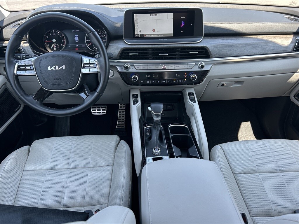 2022 Kia Telluride SX photo 2