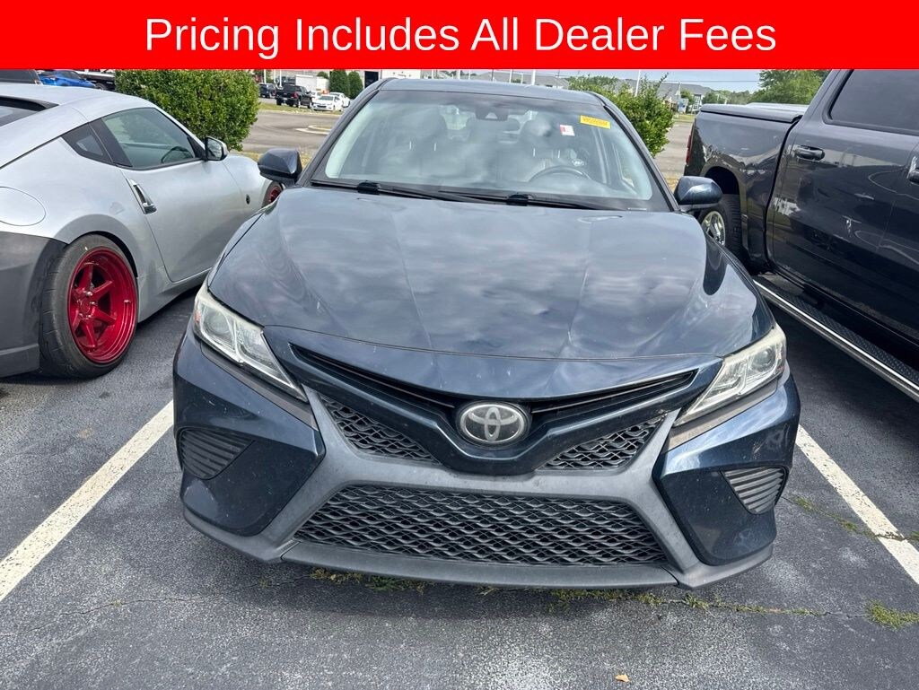Used 2019 Toyota Camry SE Sedan