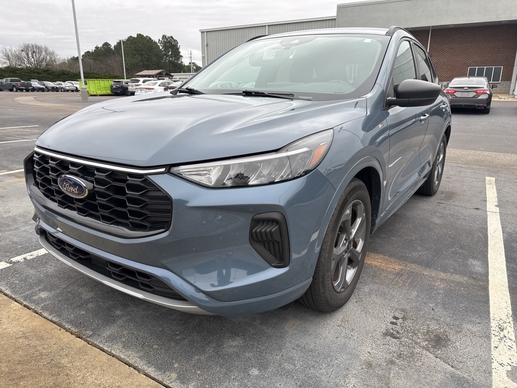 2024 Ford Escape ST-Line's photo