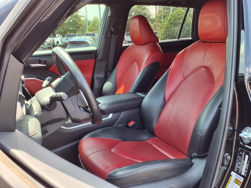 2023 Toyota Highlander XSE photo 2