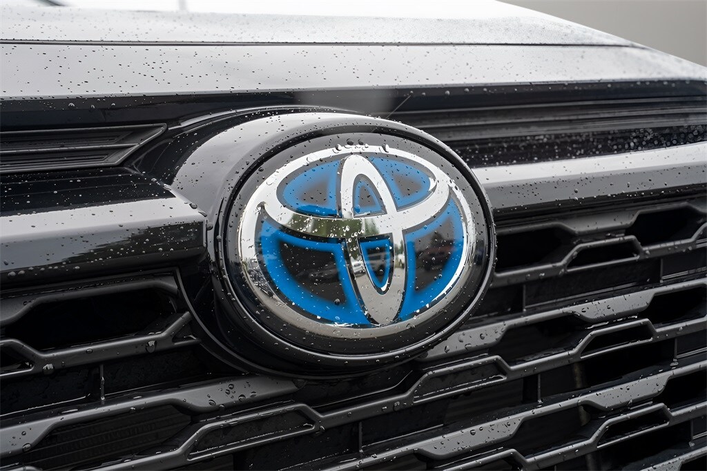 2024 Toyota RAV4 Hybrid photo 3