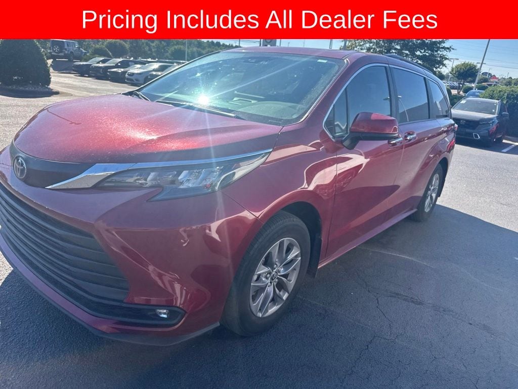 Used 2025 Toyota Sienna XLE Van Passenger Van