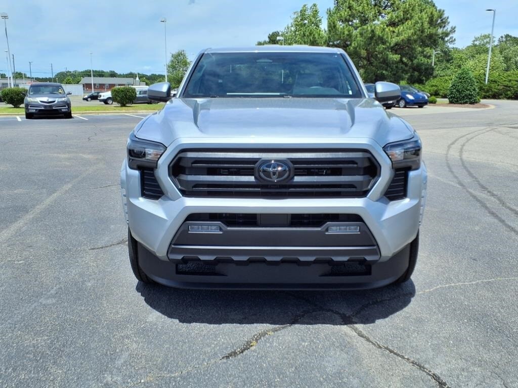 2025 Toyota Tacoma SR5 photo 2
