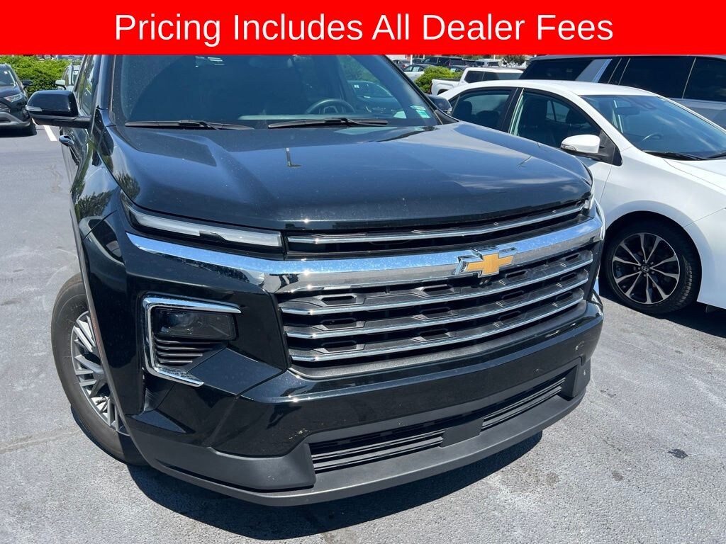 Used 2024 Chevrolet Traverse LT SUV