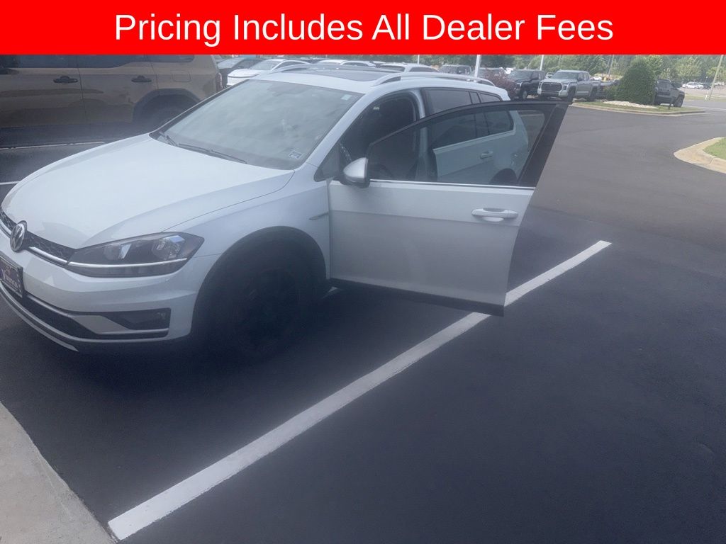 2018 Volkswagen Golf Alltrack TSI SE 4Motion's photo