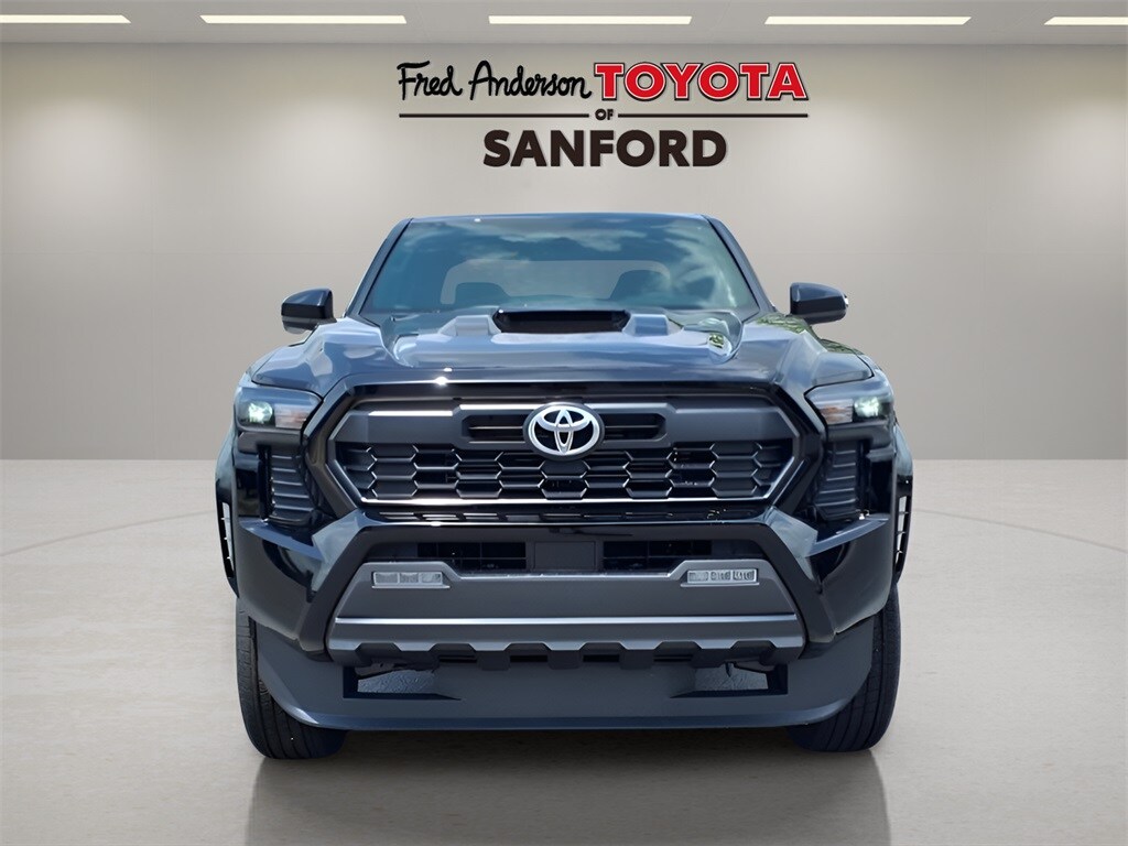 2025 Toyota Tacoma TRD Sport photo 2