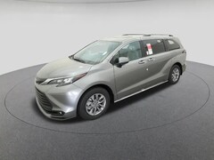 2026 Toyota Sienna XLE Van Passenger Van