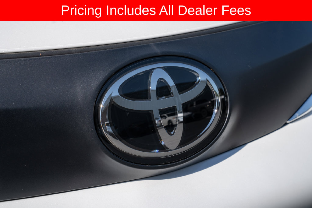 New 2026 Toyota Sienna XLE Van Passenger Van