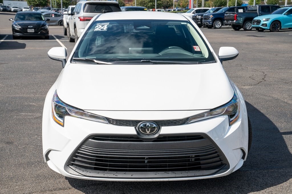2024 Toyota Corolla LE photo 2
