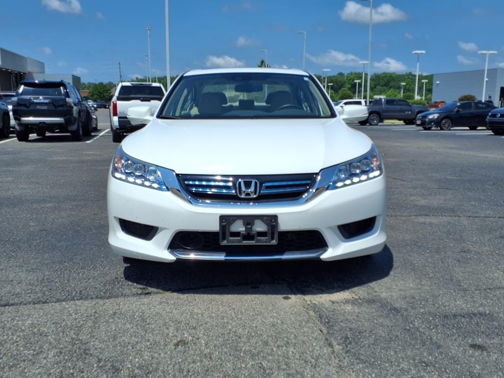 Used 2015 Honda Accord Hybrid Touring with VIN 1HGCR6F72FA011757 for sale in Sanford, NC