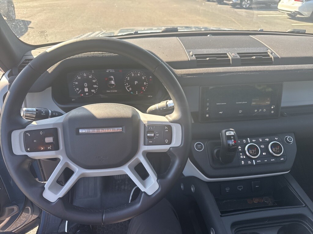 2020 Land Rover Defender SE photo 2