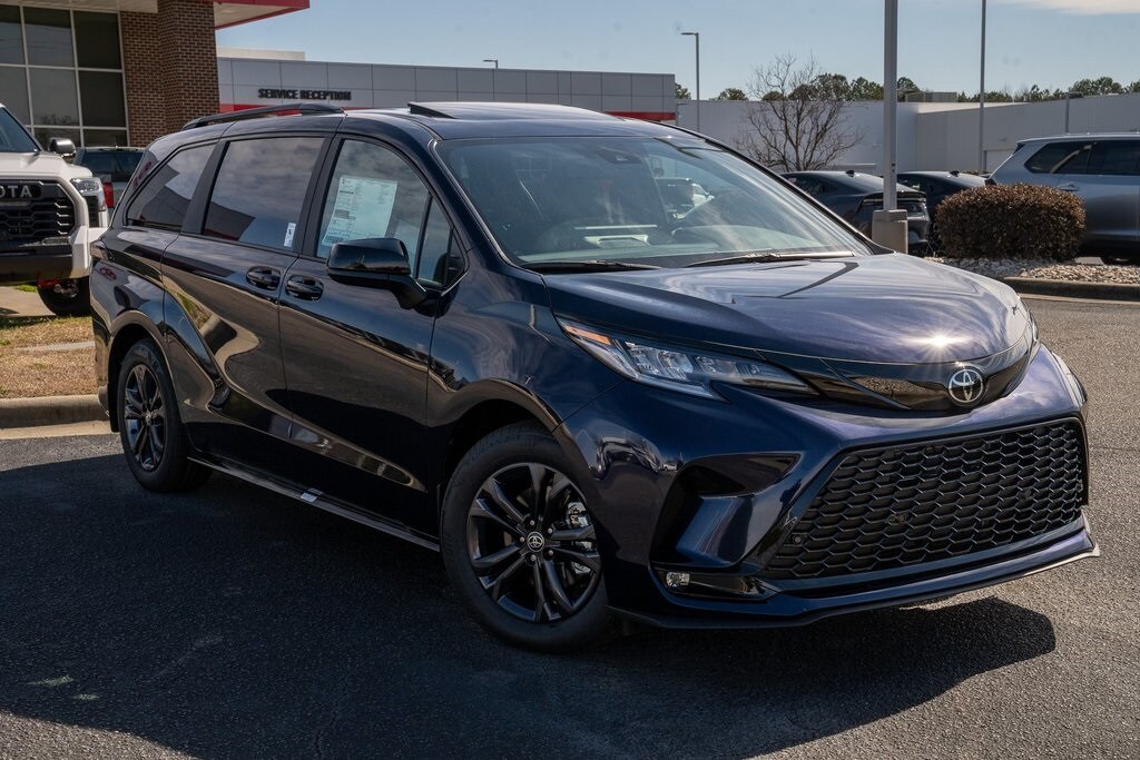New 2026 Toyota Sienna XSE Van Passenger Van