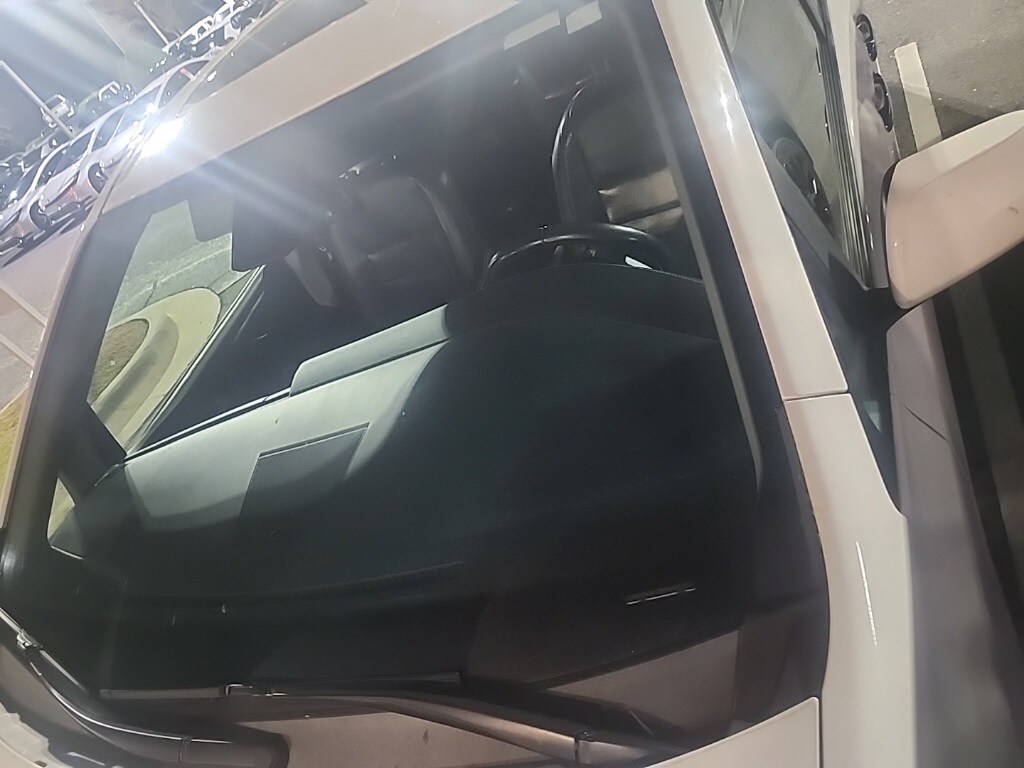 2019 Toyota Sienna SE photo 3
