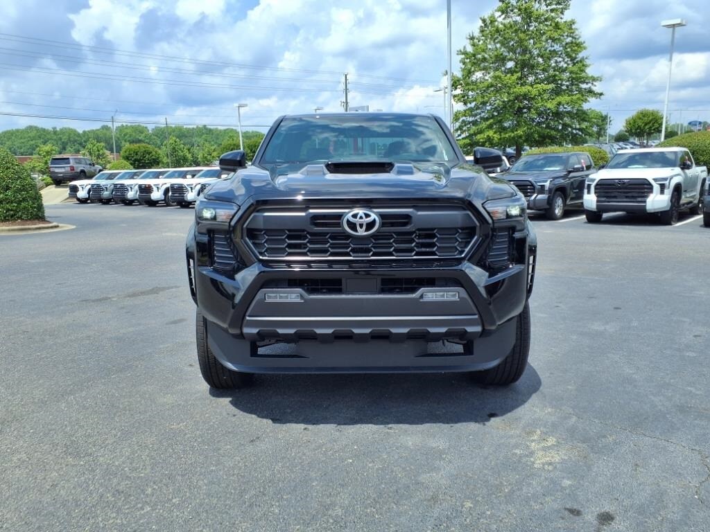 2025 Toyota Tacoma TRD Sport photo 2