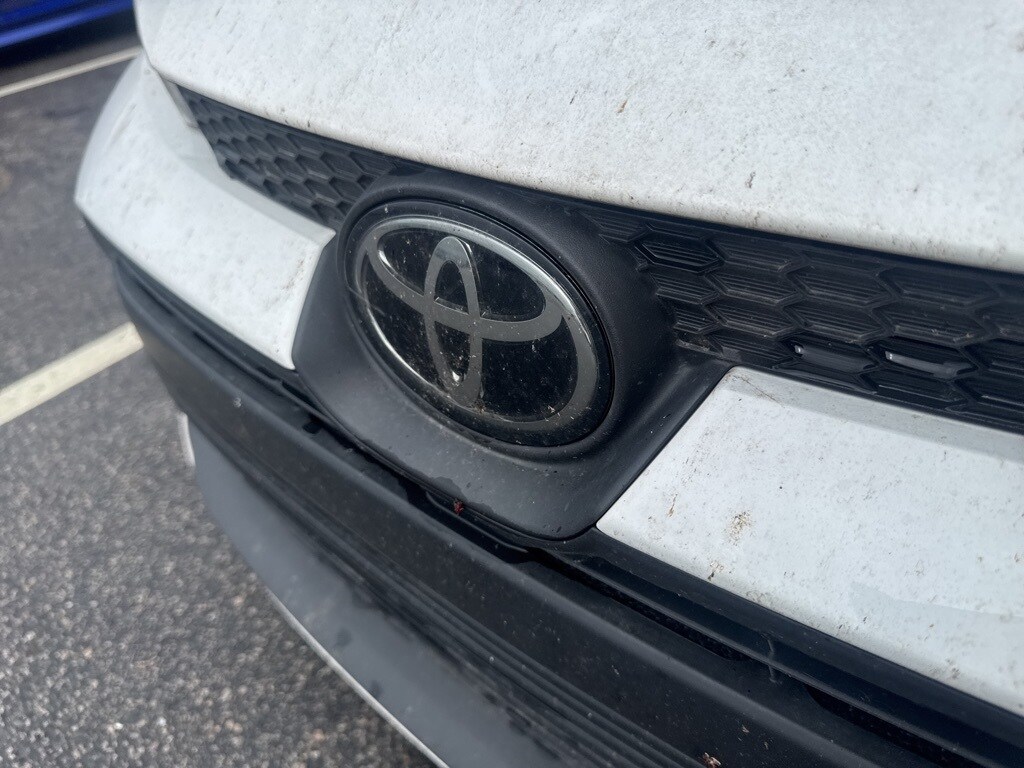 2024 Toyota Corolla LE photo 3