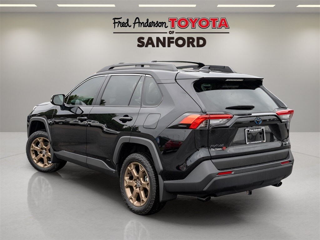 2024 Toyota RAV4 Hybrid photo 4