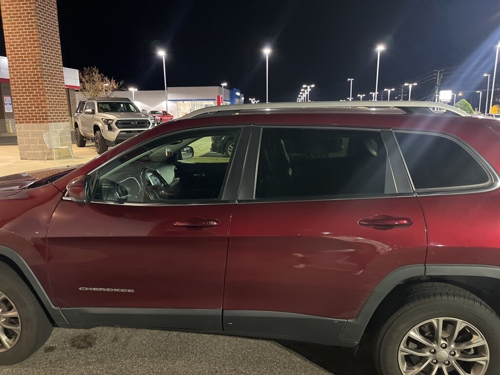 2019 Jeep Cherokee Latitude photo 4