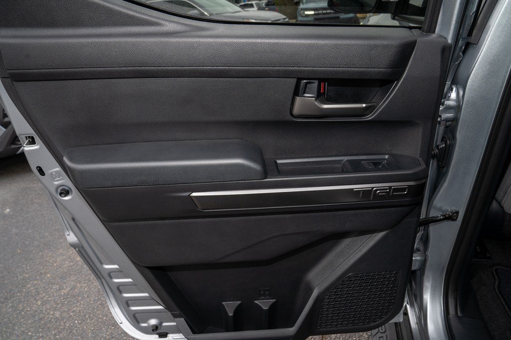 2025 Toyota Tacoma TRD Off Road - Photo 9