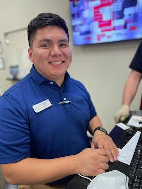 Staff member Julian Hernandez from 0ad4bae33bdb