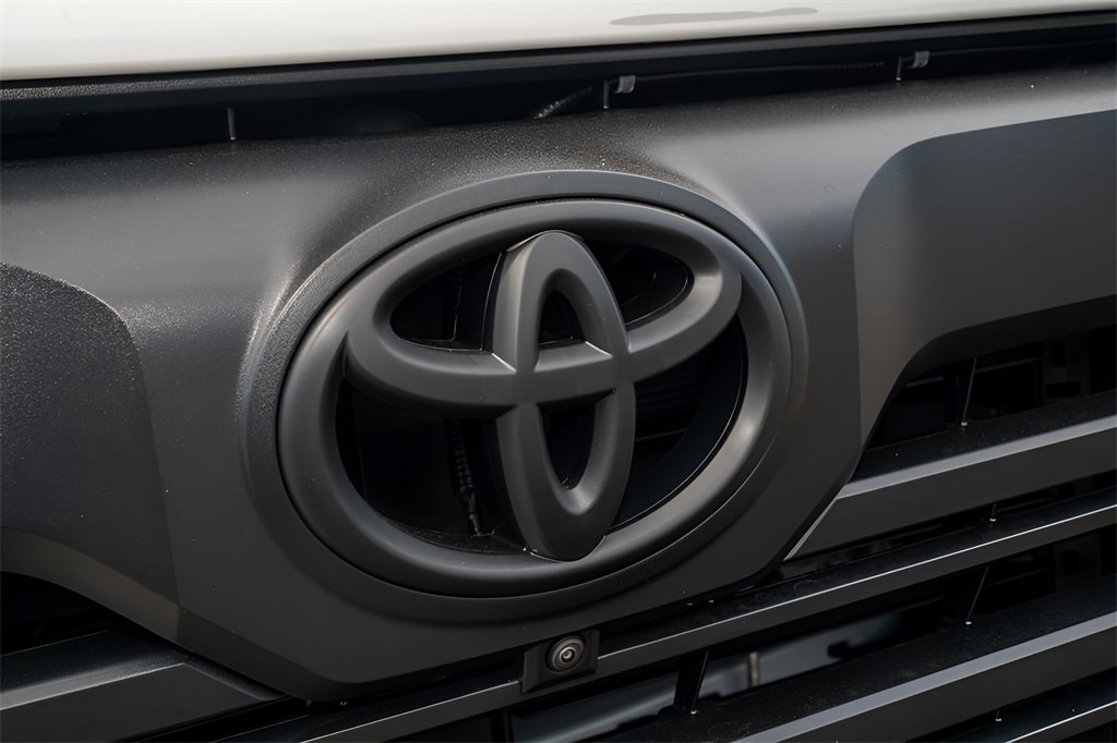 New 2026 Toyota Tundra i-FORCE MAX Limited i-FORCE MAX Truck CrewMax