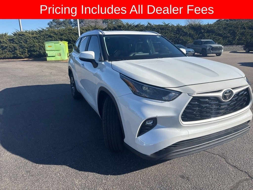Used 2023 Toyota Highlander XLE SUV