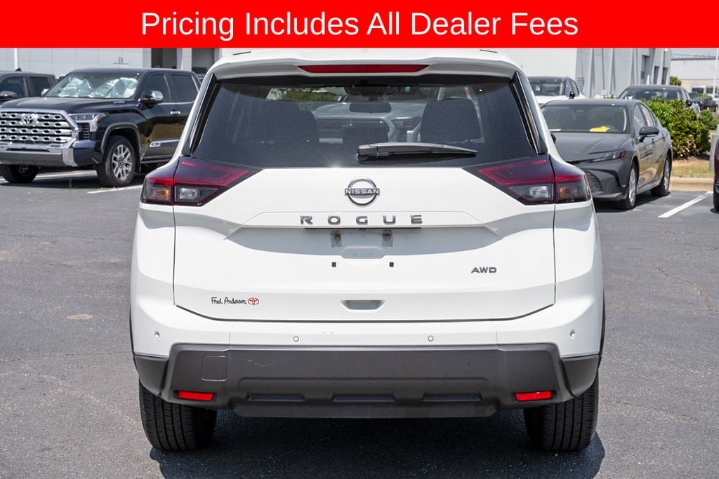 Used 2024 Nissan Rogue S SUV