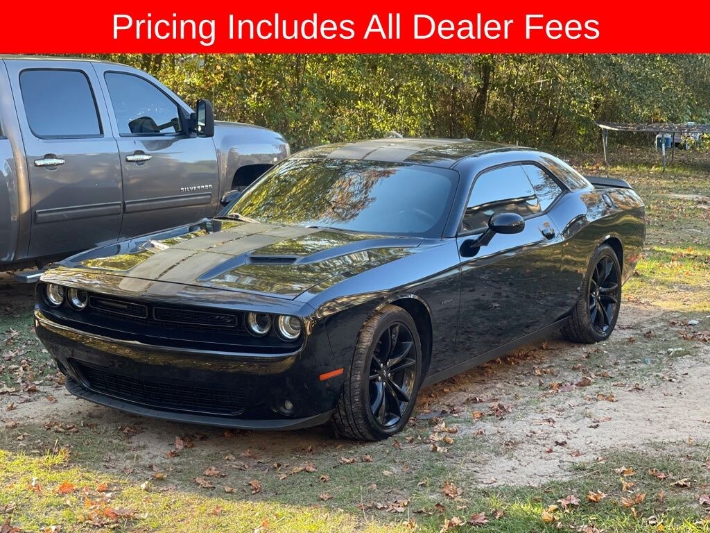 Used 2017 Dodge Challenger R/T Coupe