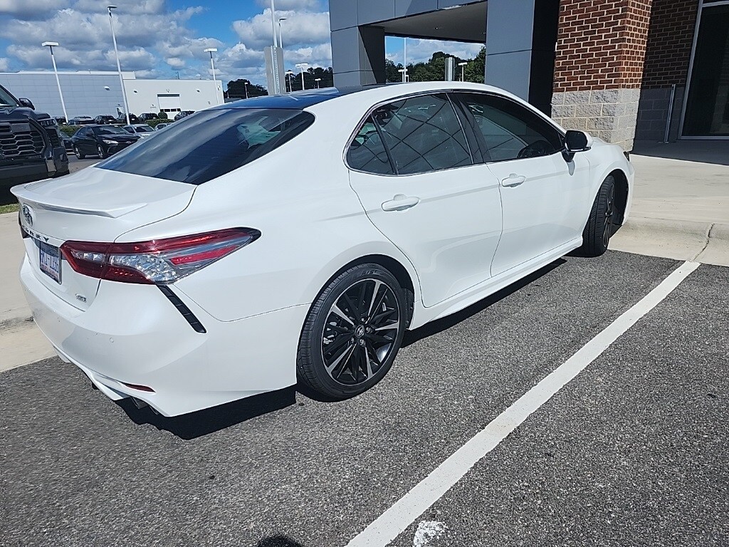 2018 Toyota Camry XSE photo 4