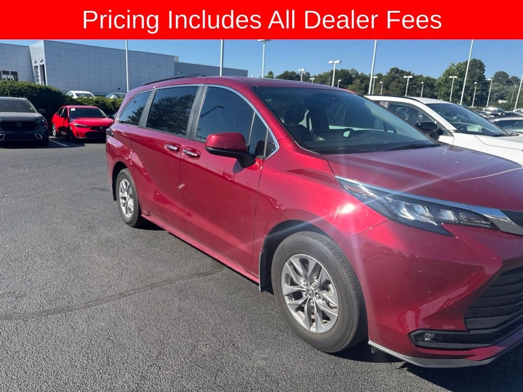 Used 2025 Toyota Sienna XLE Van Passenger Van