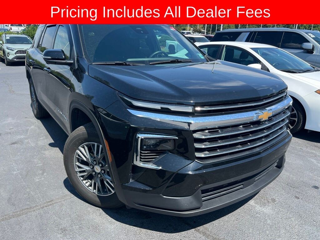 Used 2024 Chevrolet Traverse LT SUV