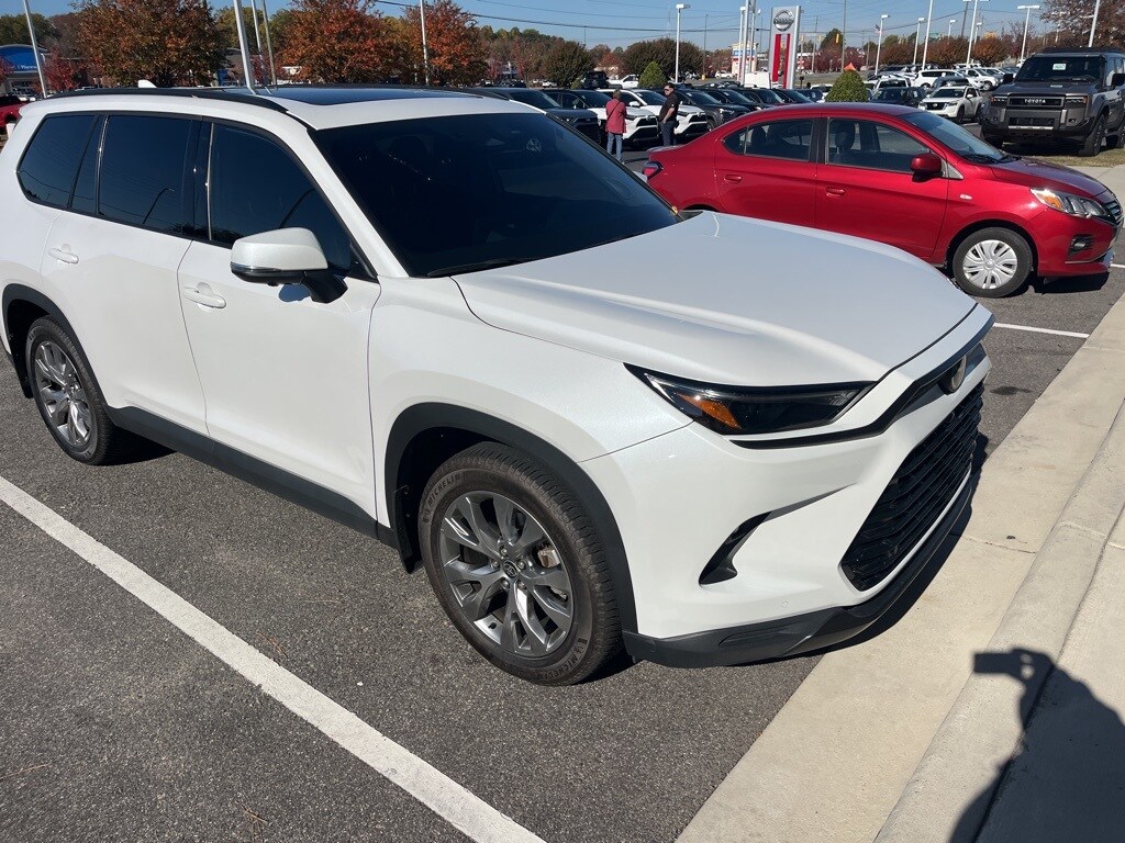 2024 Toyota Grand Highlander Limited photo 3