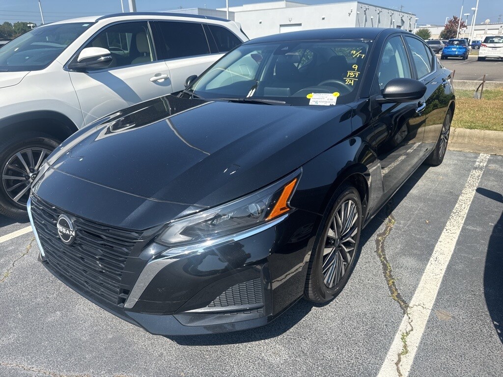 2024 Nissan Altima 2.5 SV photo 3