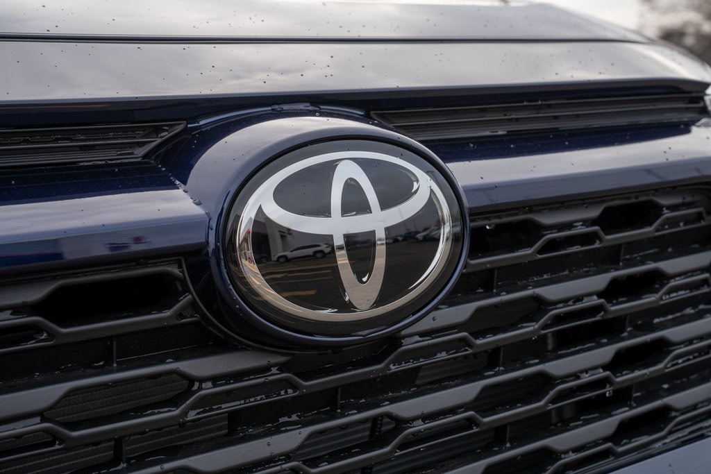 New 2025 Toyota RAV4 XLE SUV