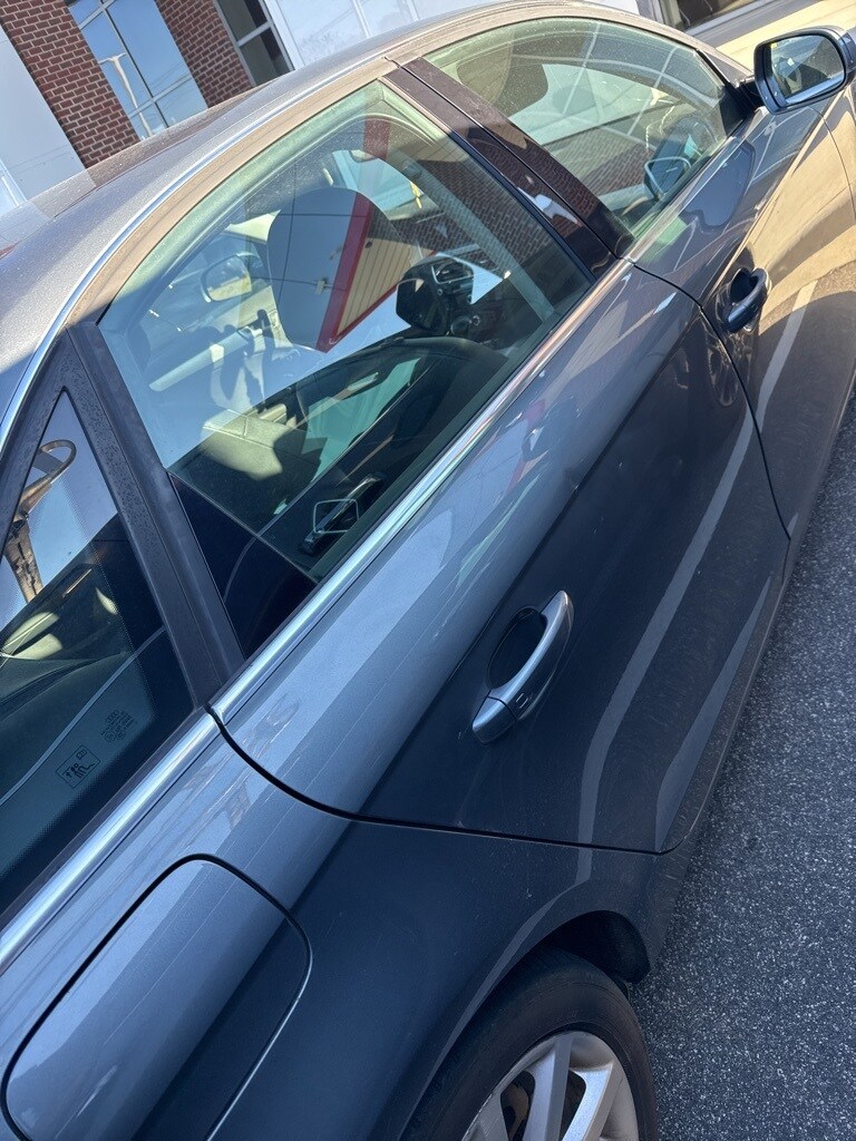 2013 Audi A4 2.0T Premium photo 2