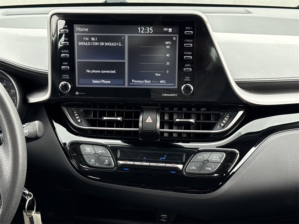 2021 Toyota C-HR LE photo 3