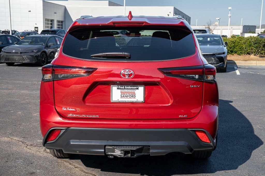 2025 Toyota Highlander Hybrid XLE photo 4