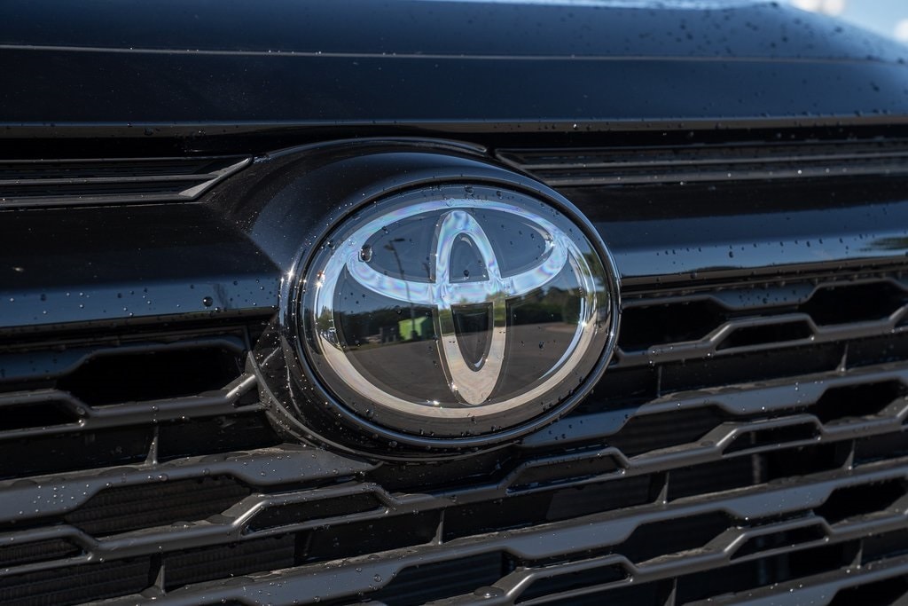 New 2025 Toyota RAV4 LE SUV