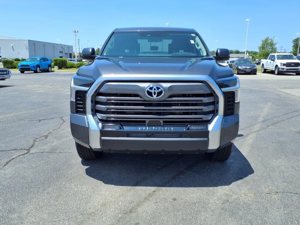 2024 Toyota Tundra Limited photo 2