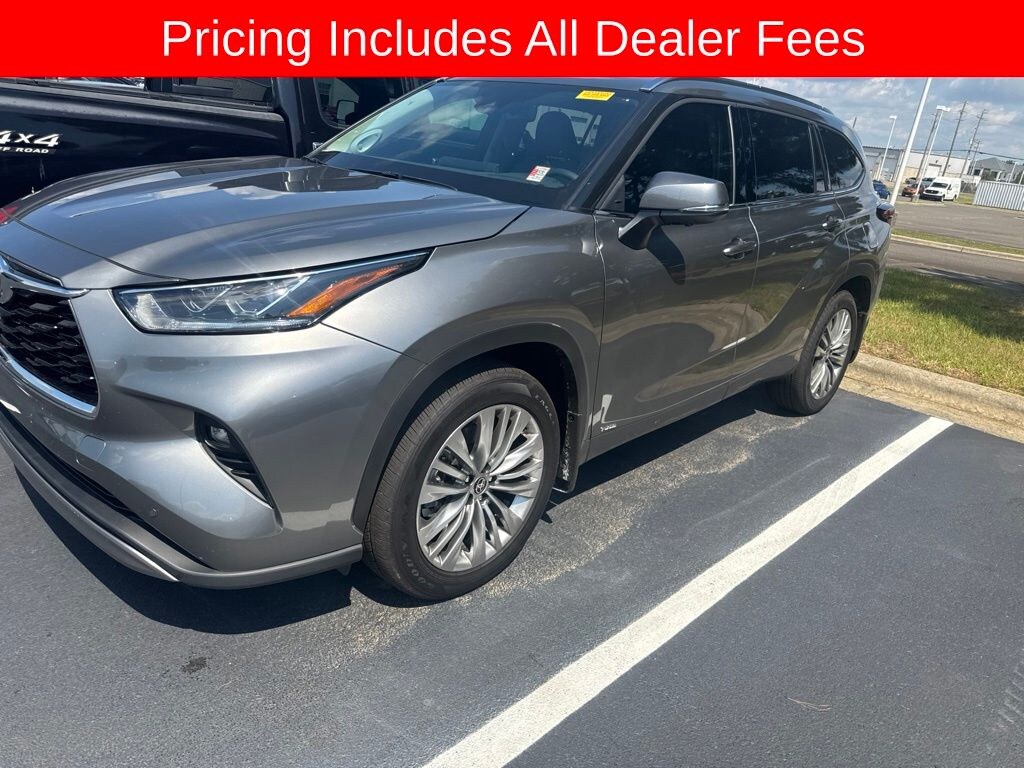Used 2026 Toyota Highlander Hybrid Platinum SUV